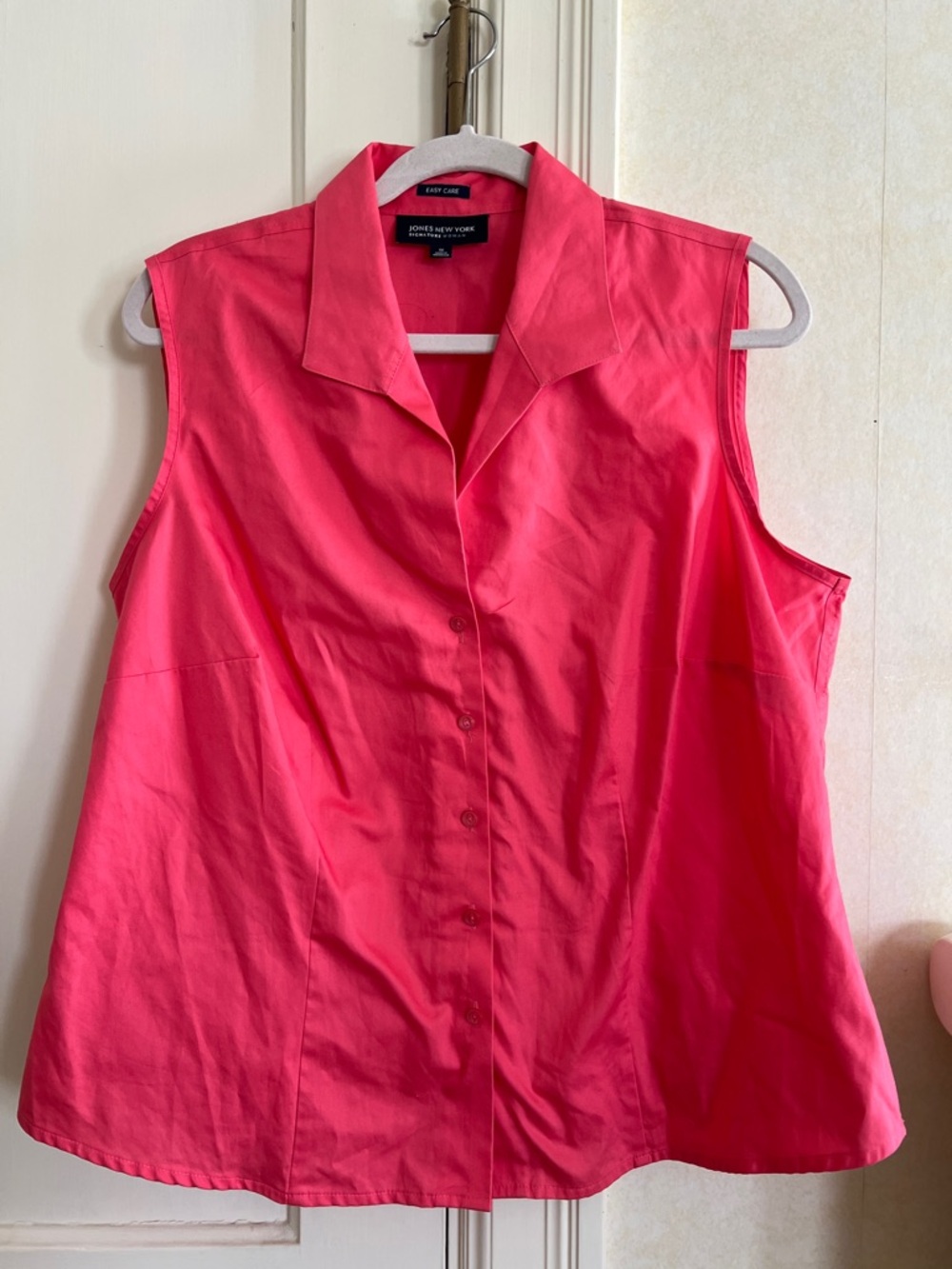 Jones New York Hot Pink Sleeveless Button-Down Blouse
